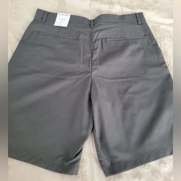 CALVIN KLEIN | NWT smoke grey chino short - Picture 3 of 6